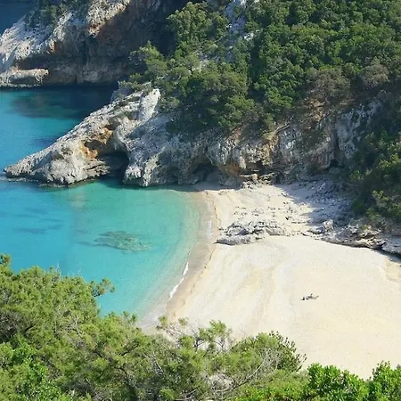 Villa Tomaso - Mit Privatem Pool Triei
